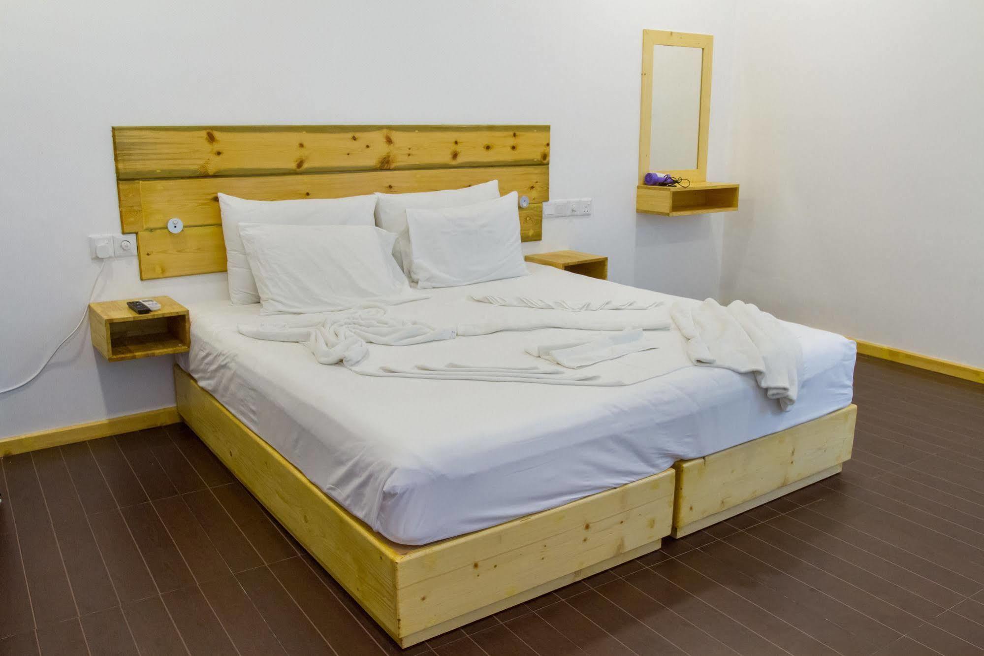 Royal Pearl Inn Maafushi Luaran gambar